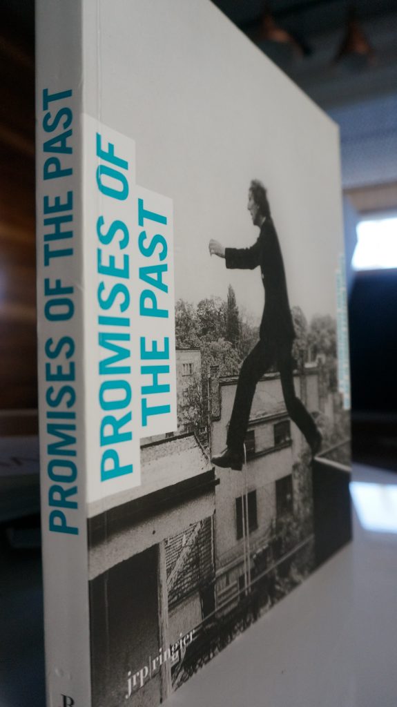 Cover of Promesses du passé, Centre Pompidou, Paris, 2010